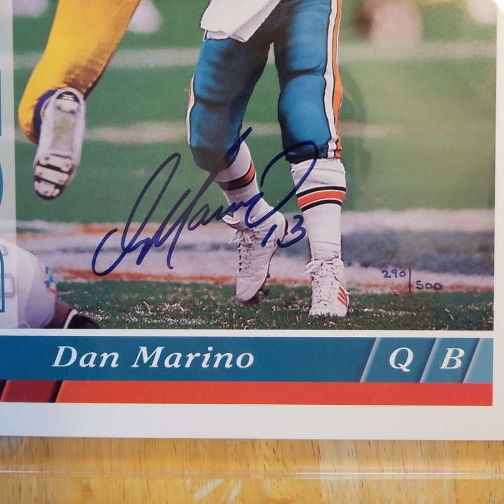 Dan Marino Large Autographed  Authentic 1993 - Picture 5 of 5